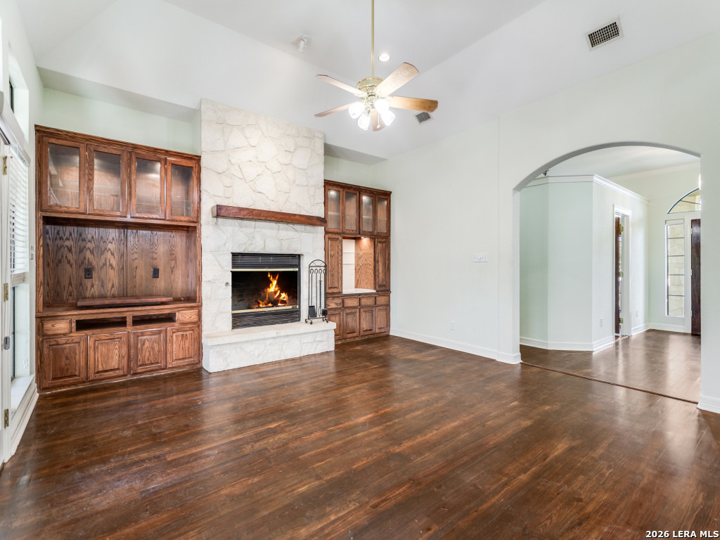 88 Sister Creek Comfort TX 78013