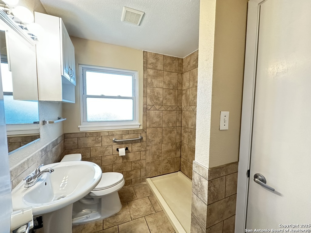 631 Monticello San Antonio TX 78223