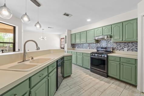 111 Clydesdale San Marcos TX 78666