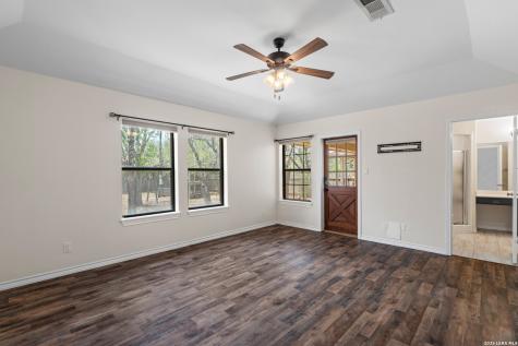 111 Clydesdale San Marcos TX 78666