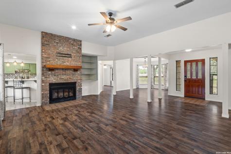 111 Clydesdale San Marcos TX 78666