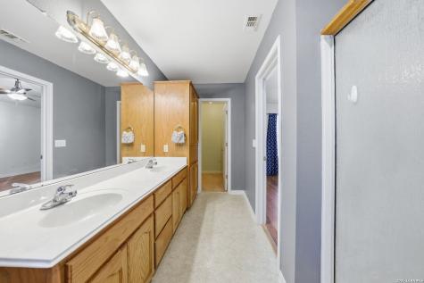 1337 Pecan Arbor New Braunfels TX 78130