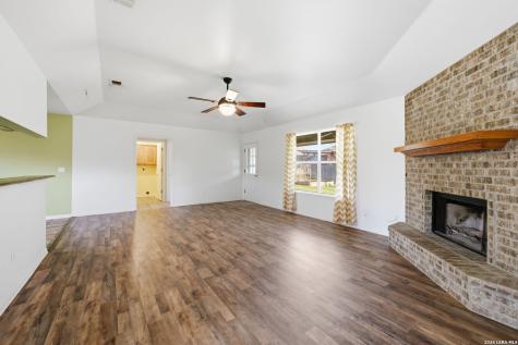1337 Pecan Arbor New Braunfels TX 78130