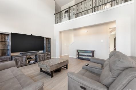 229 Jereth Crossing Castroville TX 78009