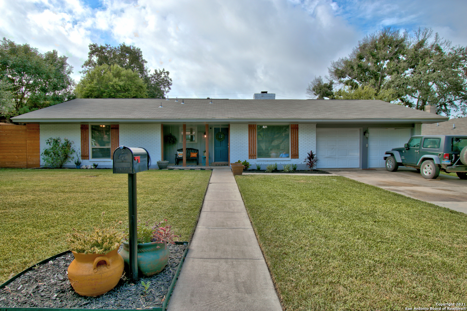 1010 Mount Riga San Antonio TX 78213