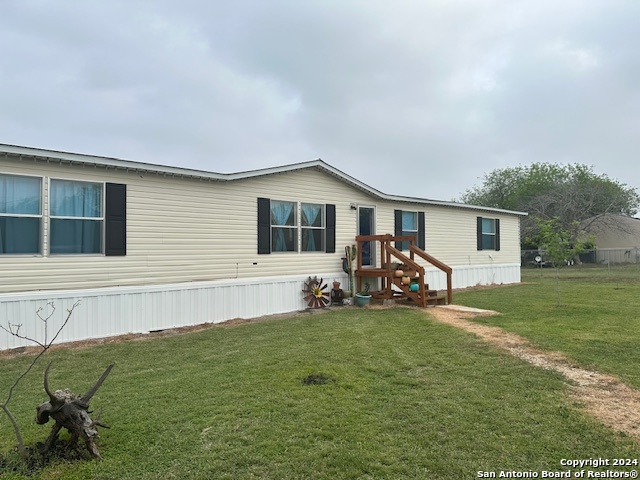 407 Chestnut Street Jourdanton TX 78026
