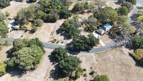33 Glen Cove Seguin TX 78155