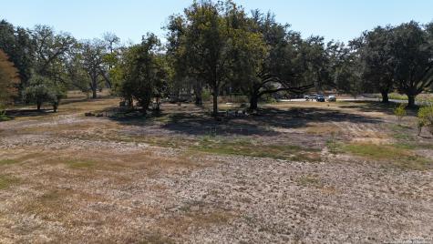 33 Glen Cove Seguin TX 78155