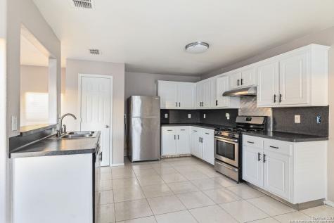 5519 Red Canyon San Antonio TX 78252