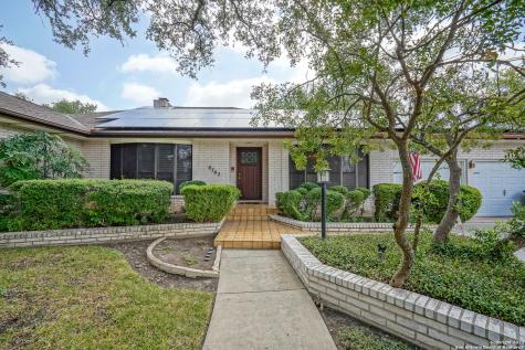 8702 Golden Point Windcrest TX 78239