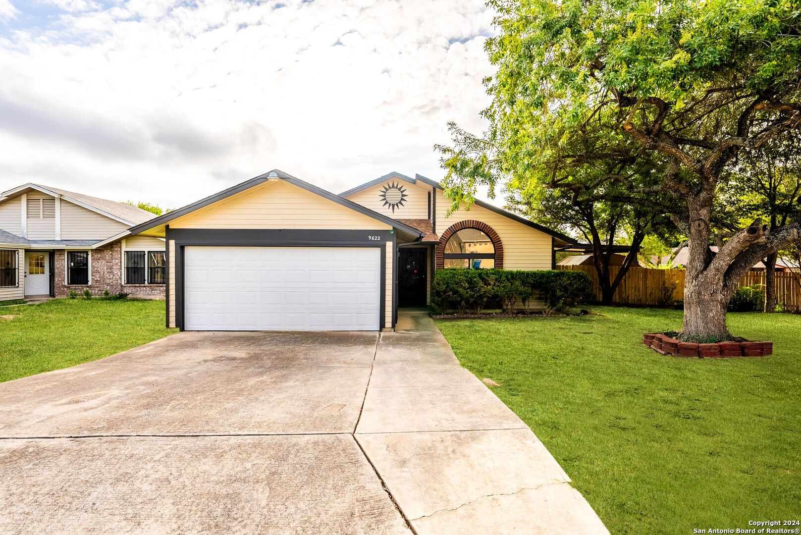 9622 Barlow Village San Antonio TX 78245