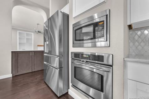 918 Steubing Oaks San Antonio TX 78258