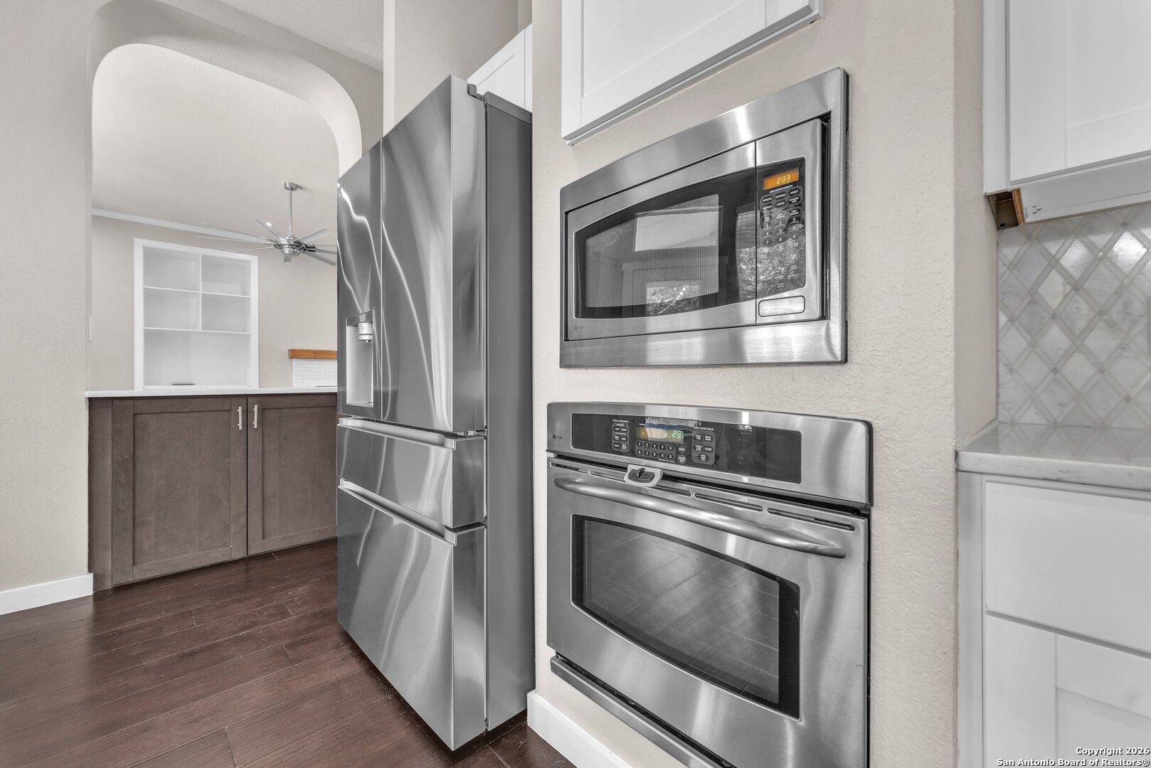 918 Steubing Oaks San Antonio TX 78258