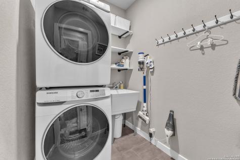 918 Steubing Oaks San Antonio TX 78258