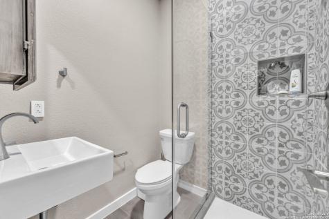 918 Steubing Oaks San Antonio TX 78258