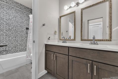 918 Steubing Oaks San Antonio TX 78258