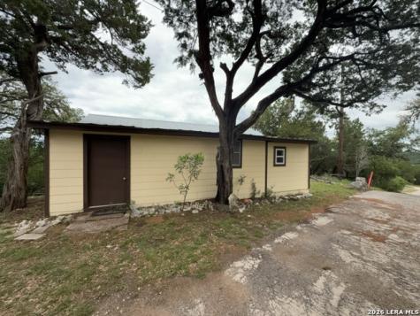 184 Paradise Lane Lakehills TX 78063