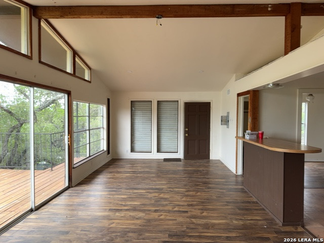 184 Paradise Lane Lakehills TX 78063