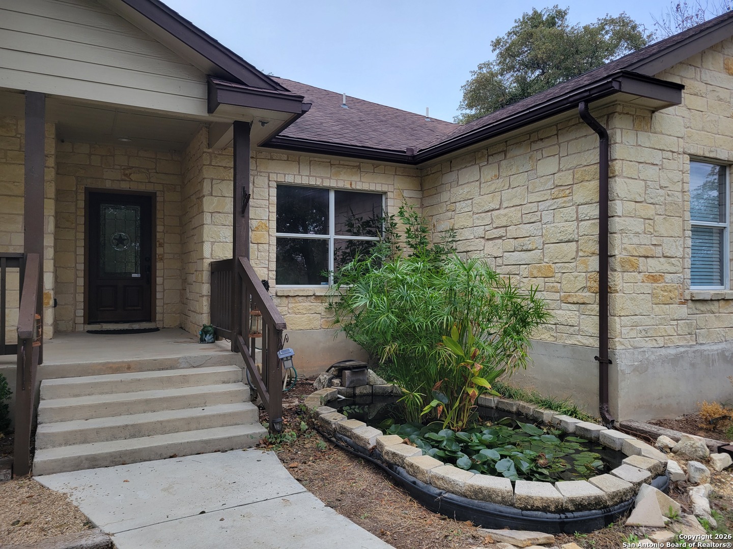 254 County Road 6876 Natalia TX 78059