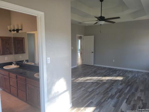 254 County Road 6876 Natalia TX 78059