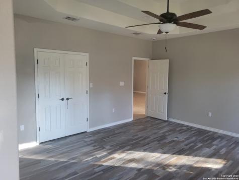 254 County Road 6876 Natalia TX 78059