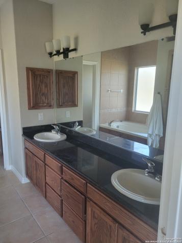 254 County Road 6876 Natalia TX 78059