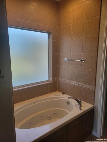 254 County Road 6876 Natalia TX 78059