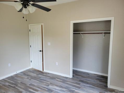 254 County Road 6876 Natalia TX 78059
