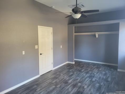 254 County Road 6876 Natalia TX 78059