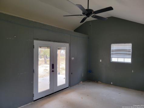254 County Road 6876 Natalia TX 78059