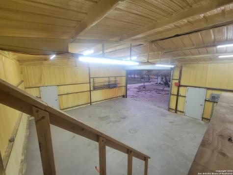 254 County Road 6876 Natalia TX 78059