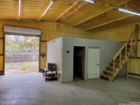 254 County Road 6876 Natalia TX 78059