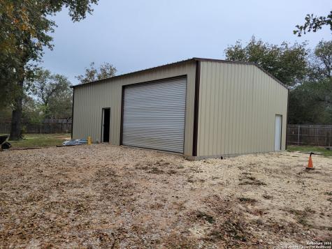 254 County Road 6876 Natalia TX 78059