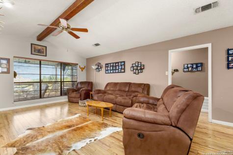632 Lake Forrest Canyon Lake TX 78133