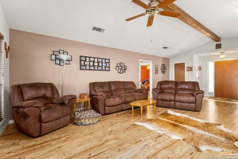 632 Lake Forrest Canyon Lake TX 78133