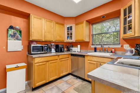 632 Lake Forrest Canyon Lake TX 78133