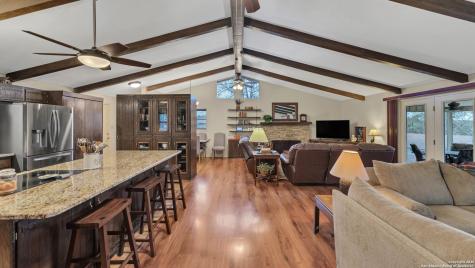 112 Creekview Drive Canyon Lake TX 78133