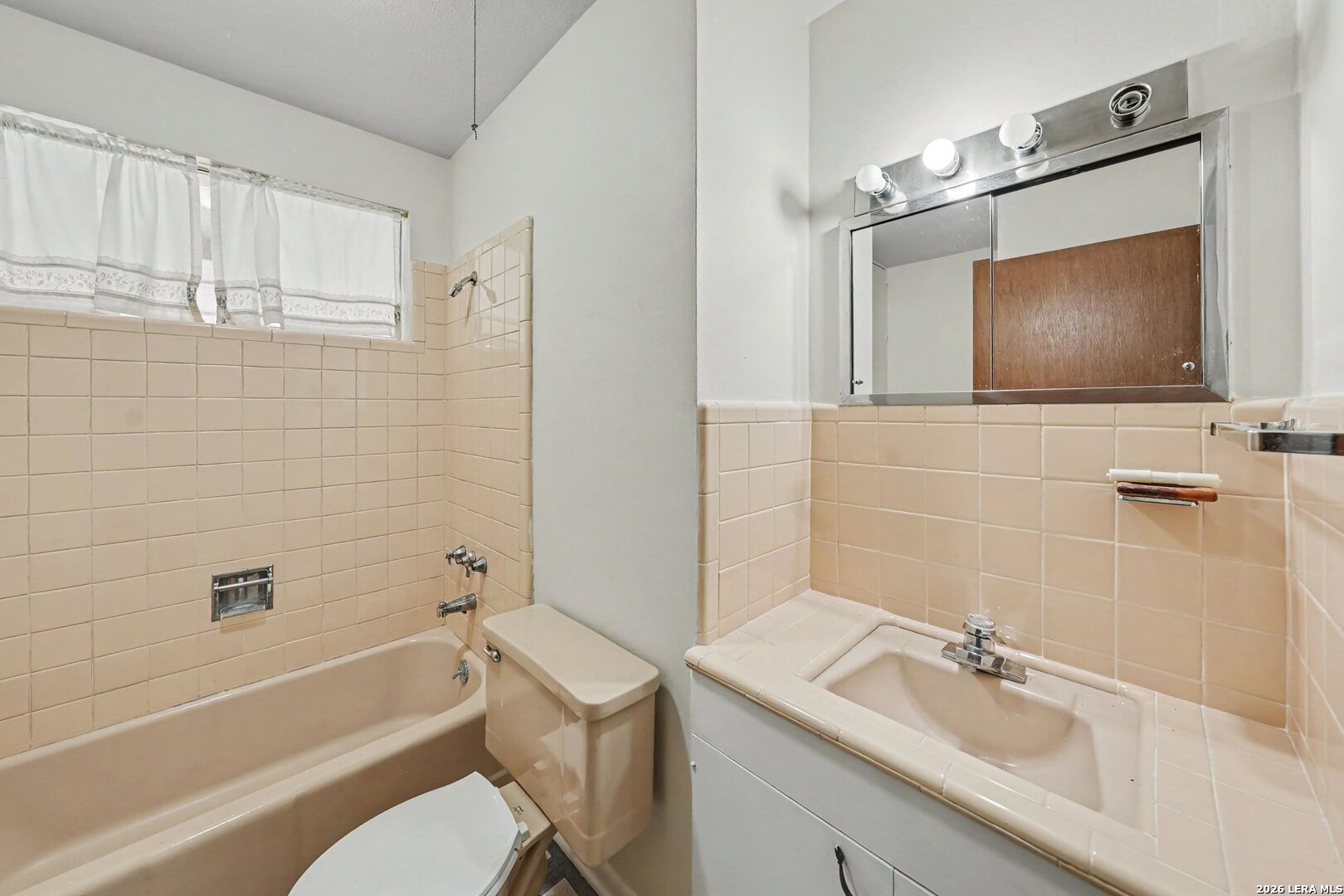 1502 Montview San Antonio TX 78213