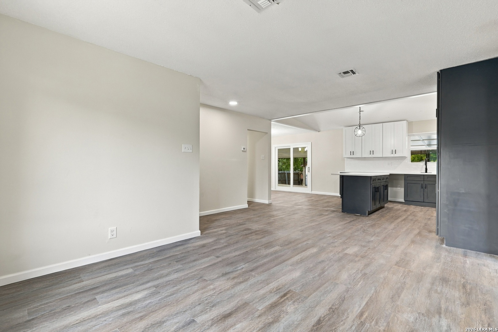 7806 Oak Forest Drive Live Oak TX 78233