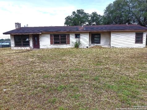 401 Cottonwood Street Kenedy TX 78119