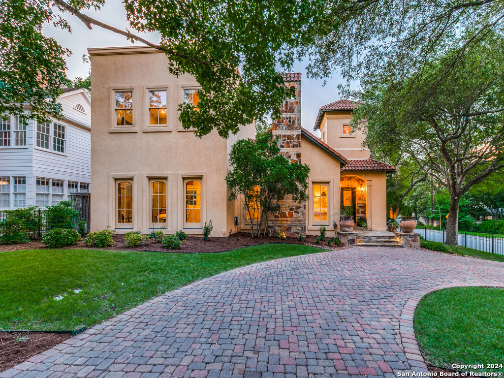 255 Primera Drive Olmos Park TX 78212