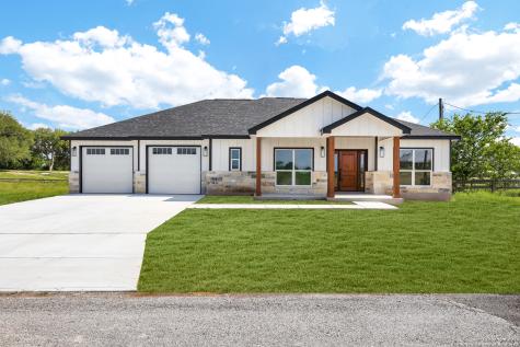 492 Spanish Grant Circle Bandera TX 78003