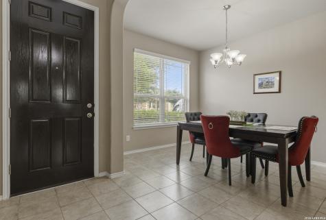 8718 Finlandia Rock San Antonio TX 78251