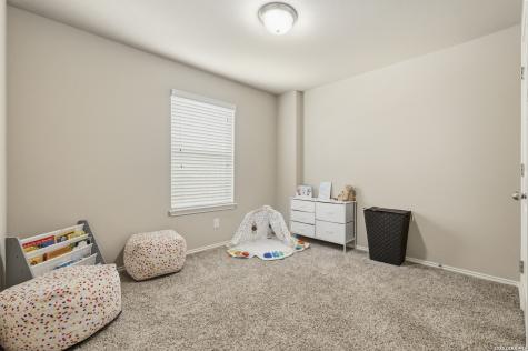 8718 Finlandia Rock San Antonio TX 78251