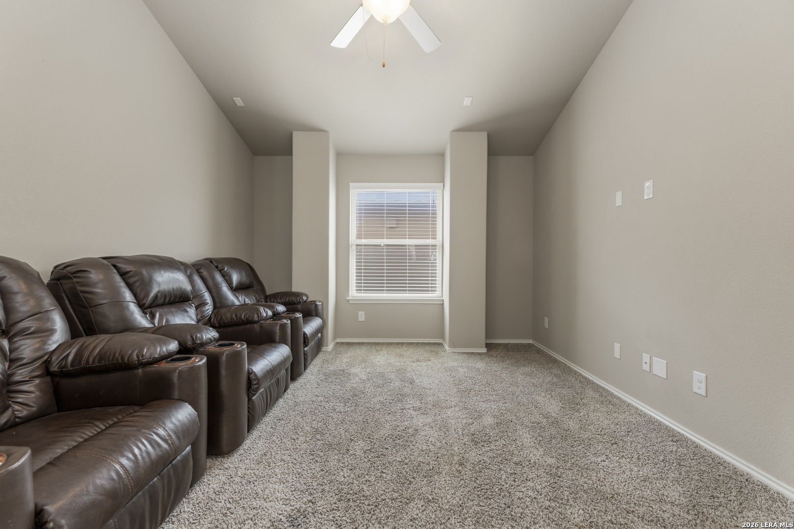 8718 Finlandia Rock San Antonio TX 78251