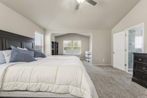 8718 Finlandia Rock San Antonio TX 78251