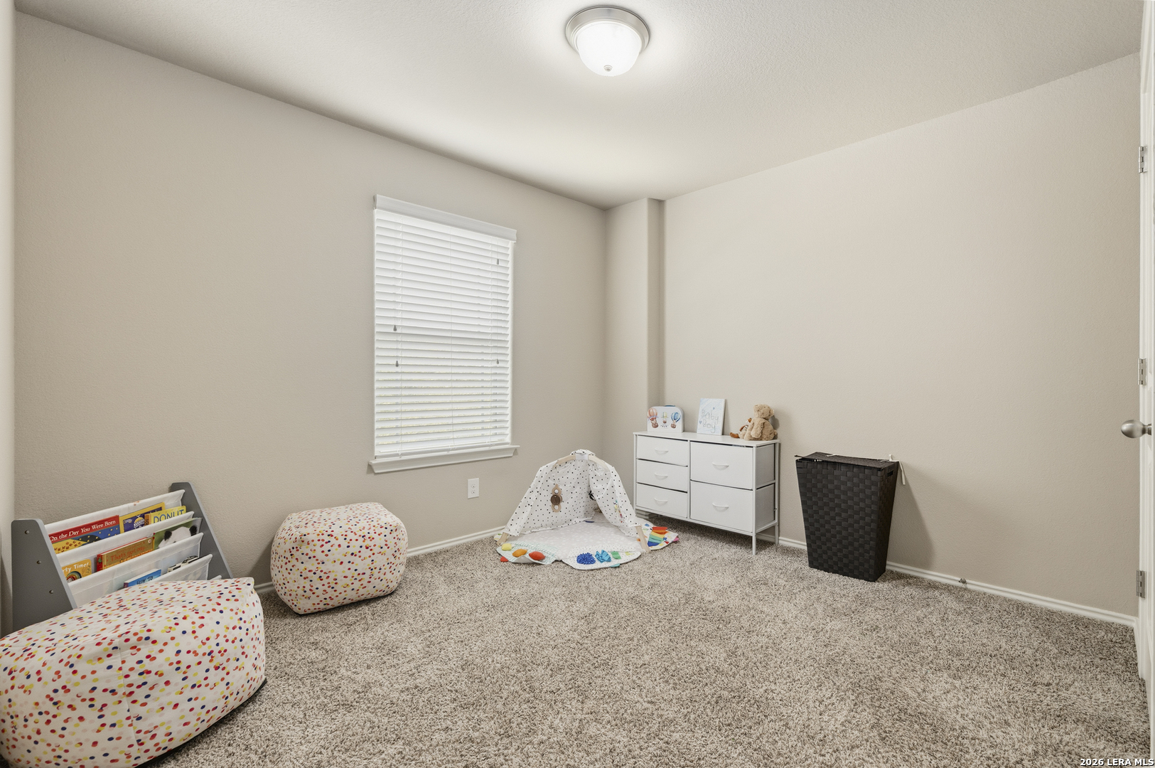 8718 Finlandia Rock San Antonio TX 78251