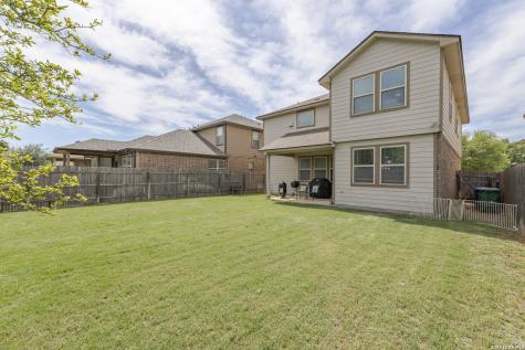 8718 Finlandia Rock San Antonio TX 78251
