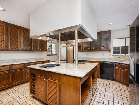 200 Garrapata Lane Hollywood Park TX 78232