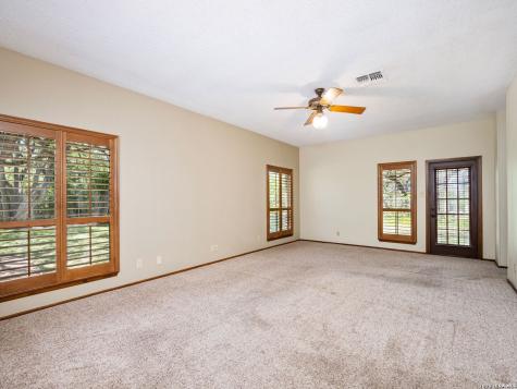 200 Garrapata Lane Hollywood Park TX 78232